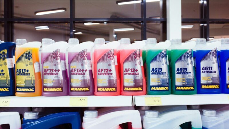 Kodėl langų ploviklis užšąla net prie –10? Atskleista, kaip daugelis produktų klaidina vairuotojus