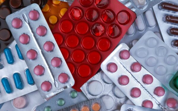 Atsitiktinumas, pakeitęs mediciną: istorija, kaip atsirado antibiotikai ir kodėl šiandien jie vėl kelia nerimą