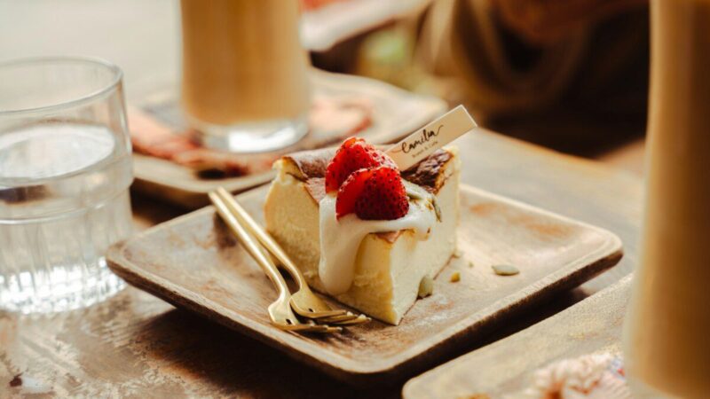 Sūrio pyrago su graikišku jogurtu receptas: lengvesnė alternatyva be perteklinių kalorijų