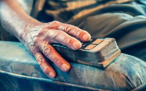 Žiaurus smūgis sunkiai besiverčiantiems: alga maža, o pensija gali būti dar mažesnė