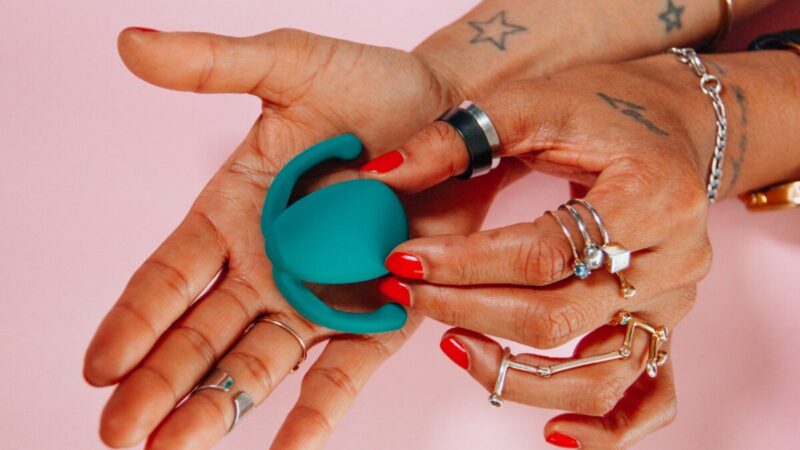 Ribojimų klausimas kelia abejonių: Seimo teisininkai apie erotinių prekių reklamą