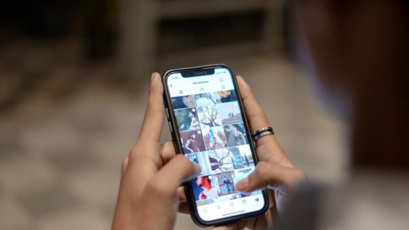 Savaitė be telefono? Tik 1 iš 5 žmonių sugebėtų, pasitikrink, ar nesi skaitmeninės priklausomybės spąstuose