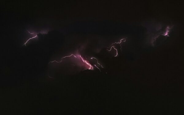 „NASA“ zondas užfiksavo neįprastą garsą Marse: radijo signalas atskleidė žaibo pobūdžio procesus