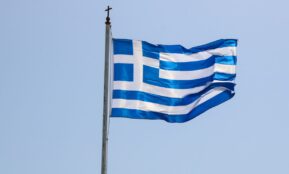 flag of us a on pole