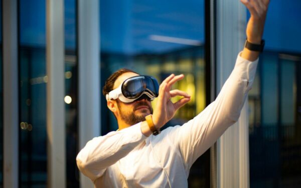 8K raiška ir dar neregėtos galimybės: „YouTube“ ir „Apple Vision Pro“ pristato naują erdvinio turinio erą