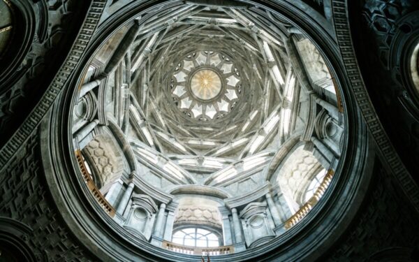 DNR rodo sudėtingą istoriją: Turino drobulės tyrimai atskleidė įvairių regionų pėdsakus