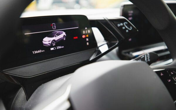 Naujas Pietų Korėjos atradimas: ličio–metalo baterijos gali įkrauti elektromobilį per minutes