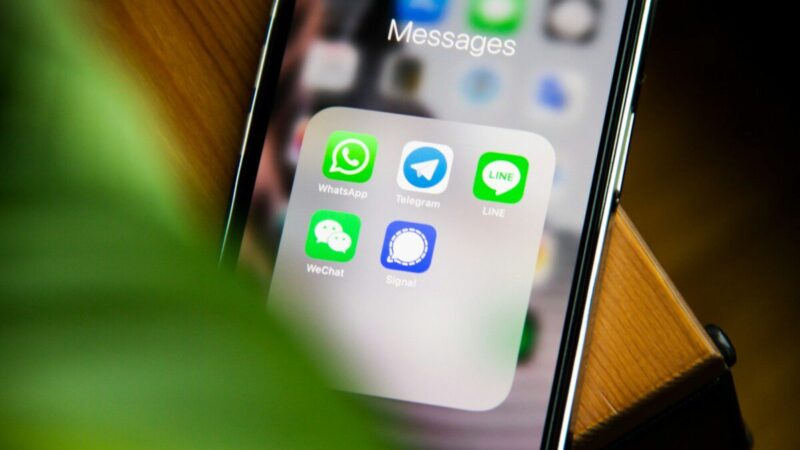 Milijonai liks be jokio ryšio? Žinučių siuntimo programėlės blokada gali tapti realybe