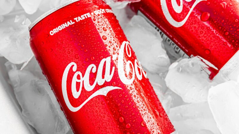 Chemikas atskleidė: štai kaip pasigaminti gėrimą, kuris skonio nesiskiria nuo „Coca-Cola“