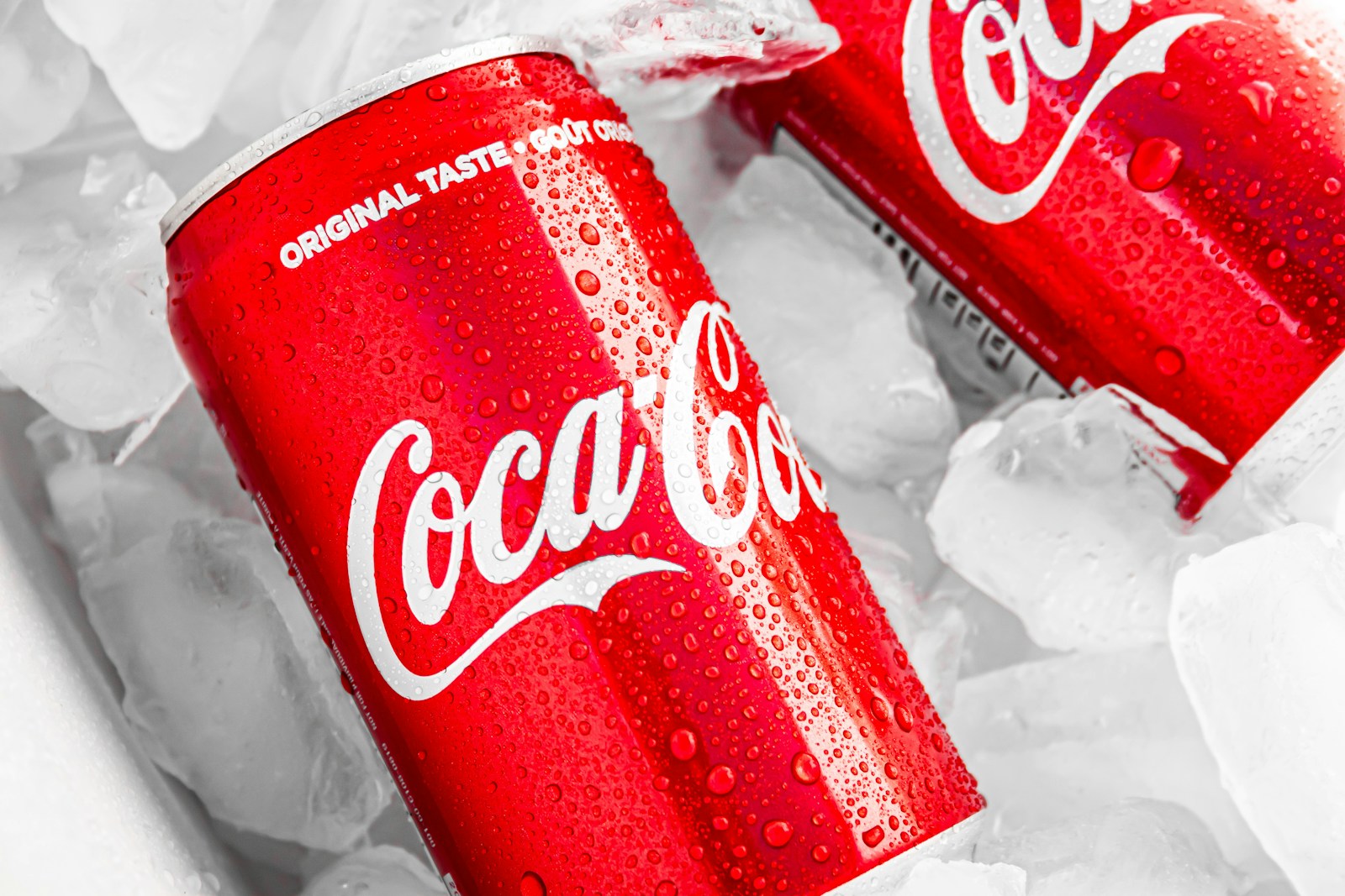 Chemikas atskleidė: štai kaip pasigaminti gėrimą, kuris skonio nesiskiria nuo „Coca-Cola“