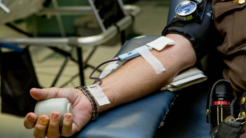 Revoliucija šiulaikinėje medicinoje: nauji purškiami milteliai sustabdo kraujavimą vos per sekundę