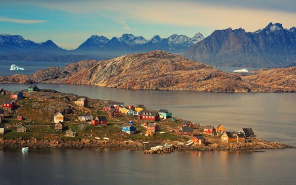 Grenlandijos premjeras neslepia susirūpinimo: ragina ruoštis galimam karui ir kaupti maisto atsargas