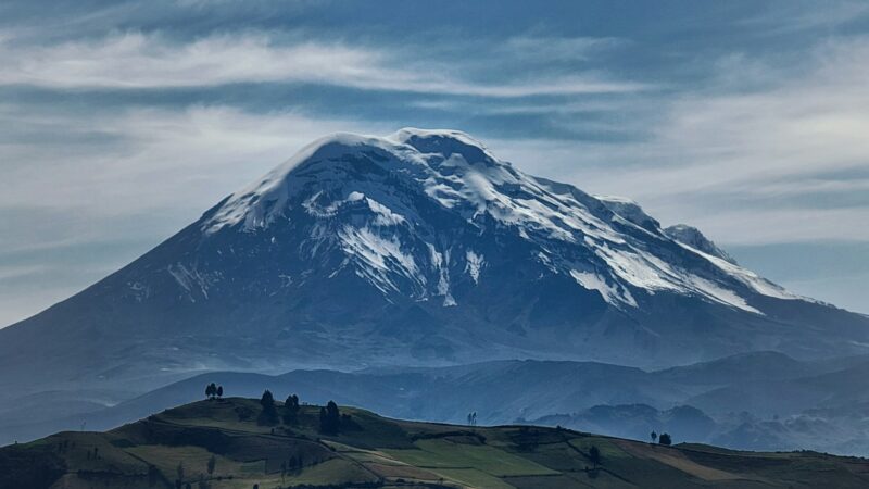 Ar Everestas tikrai yra aukščiausia viršūnė? Atskleidė, kuri kita viršūnė yra toli nuo Žemės centro