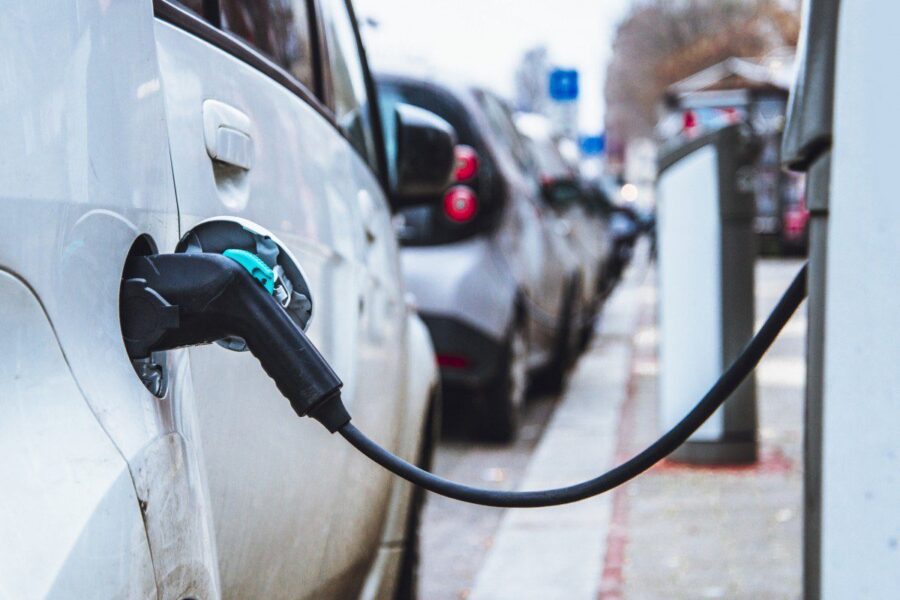 Elektromobilis, apie kurį visi kalba: skaičiai tokie, kad sunku patikėti net patyrusiems vairuotojams