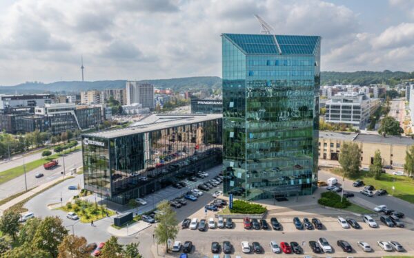 Verslininkas prisipažino dėl neteisėto atlygio, bet įtarimų nesulaukė, nuteistas liko tik tarpininkas