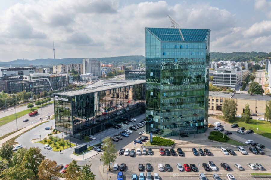 Verslininkas prisipažino dėl neteisėto atlygio, bet įtarimų nesulaukė, nuteistas liko tik tarpininkas