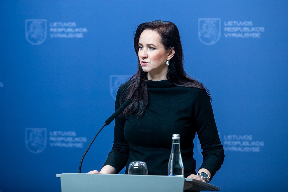 Istorinis balsavimas dėl Kapčiamiesčio poligono: kokia iš tiesų premjerės nuomonė apie prieštaravusius jam?