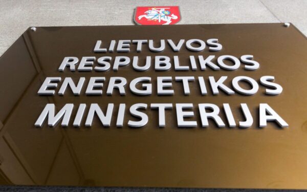 Parama atsinaujinančiai energijai stiprėja: gamintojams numatytos lengvatinės paskolos