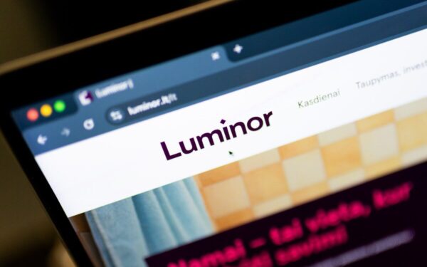 Banko klientai turės mokėti daugiau: įsigalioja svarbūs pakeitimai, pasakė, ką privalu žinoti