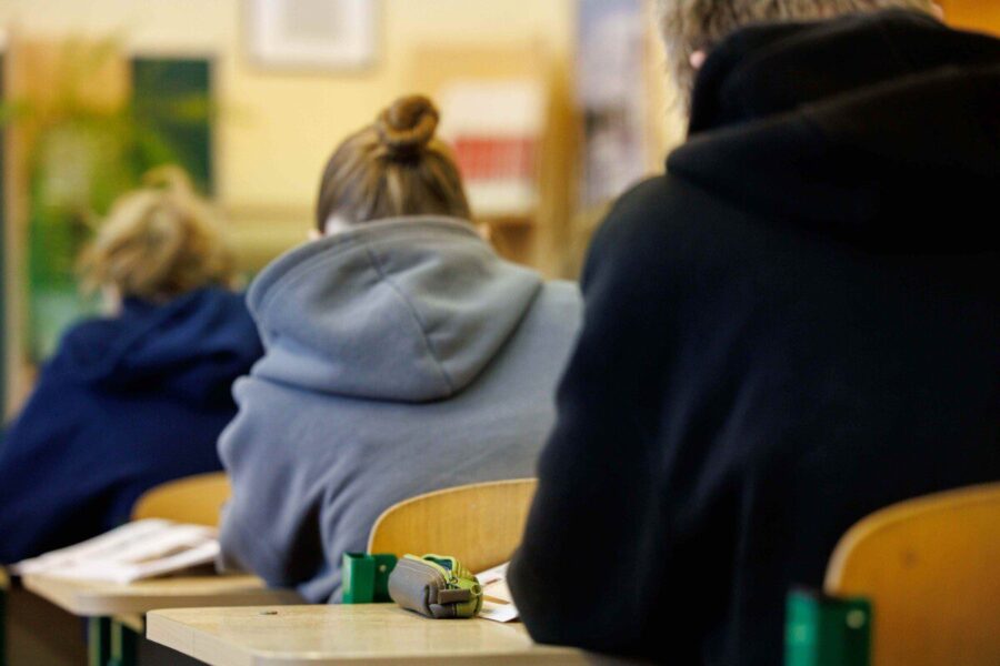 Pornografijos skandalas: mokytojas įtariamas netinkamu elgesiu per pamokas