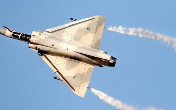 Zelenskio diplomatinė pergalė: Prancūzija siunčia Ukrainai savo naikintuvus