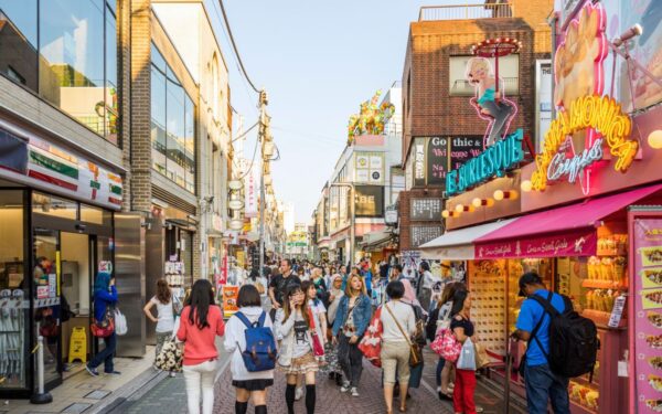 Japonams trūko kantrybė: dėl turistų atšaukiama viena garsiausių švenčių