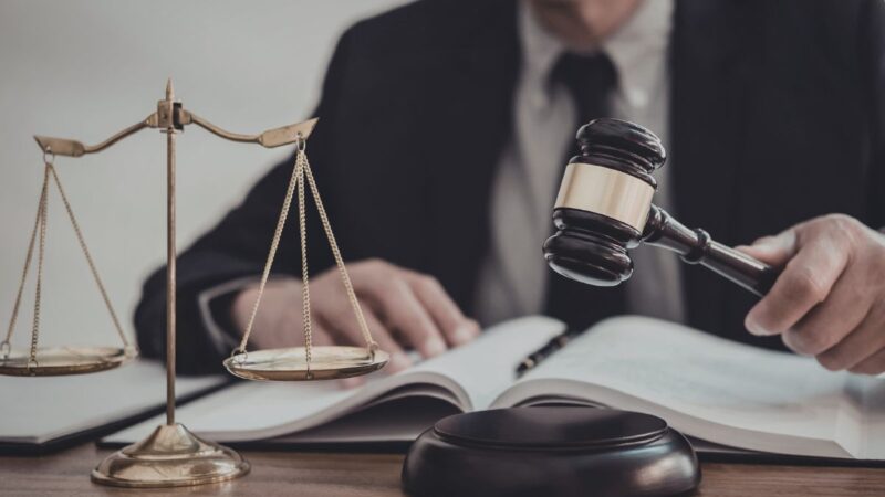 Už tėvo nužudymą nuteistas jaunuolis, bet ar jis suvokė, ką daro? Ekspertas kalba apie brandą