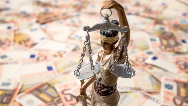 Teismas tarė paskutinį žodį: nuogas šokęs prieš paaugles nuteistas, sprendimas neskundžiamas