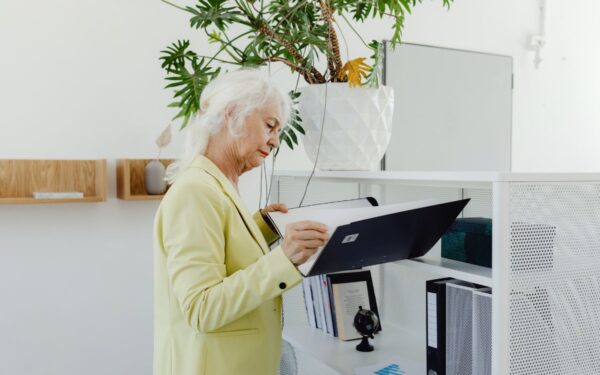 Gyventojai sulaukė kritinio įspėjimo: padarysite šią klaidą ir liksite be visų savo pinigų