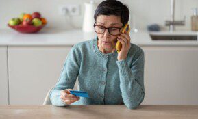 Telefoniniai sukčiai