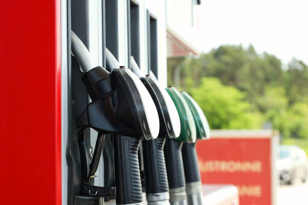 „Čekiukų“ bylos detalės: degalinės operatorius klastojo čekius, teismas skyrė solidžią baudą