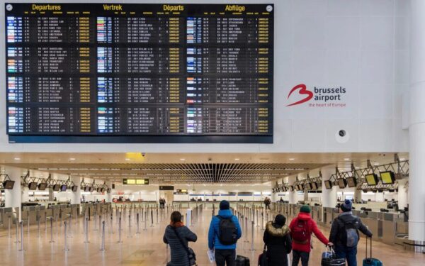 Svarbus pranešimas keliaujantiems: iš oro uosto maršrutų žemėlapio dingo keli skrydžiai