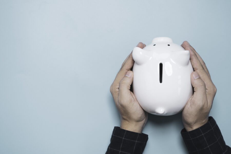 Atviri apie atlyginimą, bet tylūs apie santaupas: ką nuo jūsų gali slėpti partneris?