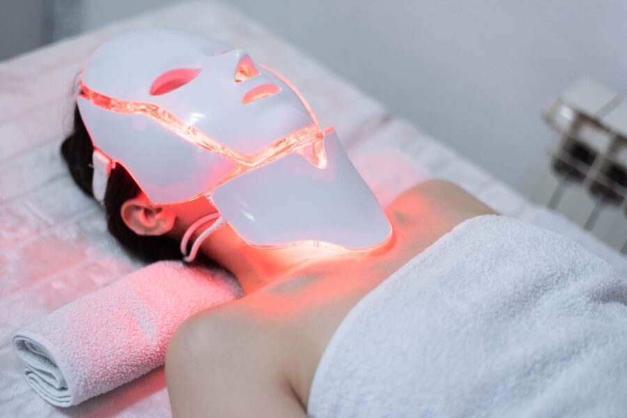 Veiksminga terapija ar placebo? Dermatologų nuomonė apie LED kaukes odai