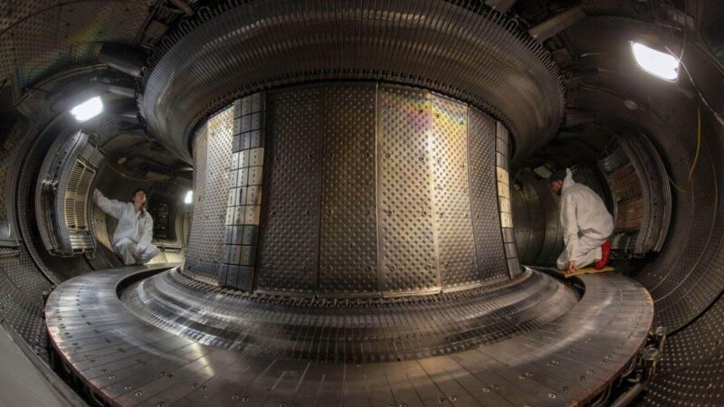 Dirbtinis intelektas gali perpus sutrumpinti atominių elektrinių statybas ir sumažinti kaštus
