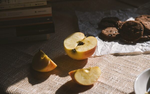 Tikras interneto hitas: vos per kelias minutes paruošiami sausainiai su obuoliais