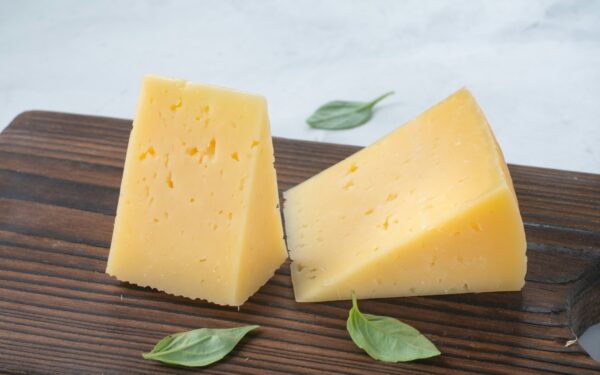 Ar sūris gali apsaugoti nuo atminties praradimo? Atskleidė netikėtą šio produkto naudą smegenims