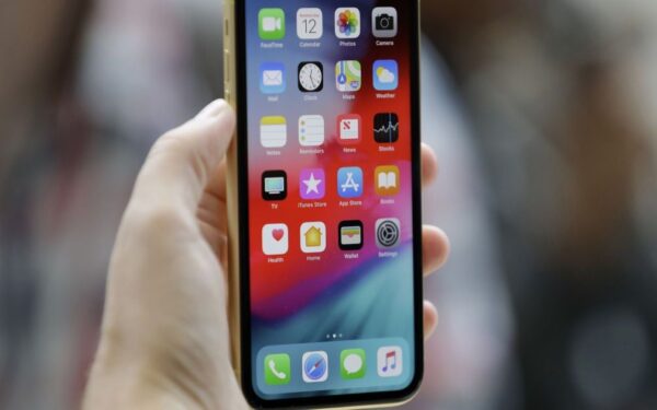 Ekspertai skambina pavojaus varpais: nauja schema išmaniuose telefonuose paliks jus visai be pinigų