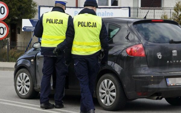 Važiuosite per lėtai ir gausite baudą: kaimynai imasi griežtų priemonių, tūkstantinės baudos