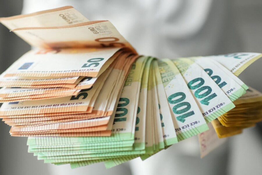 Šokiruojantis tyrimas apie lietuvių pinigus: kodėl tiek žmonių nesukaupia santaupų net keliems mėnesiams?