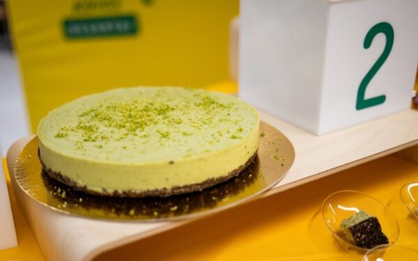 Desertas be glitimo, cukraus ir laktozės: pasigaminkite šį avokadų ir žaliųjų citrinų šedevrą