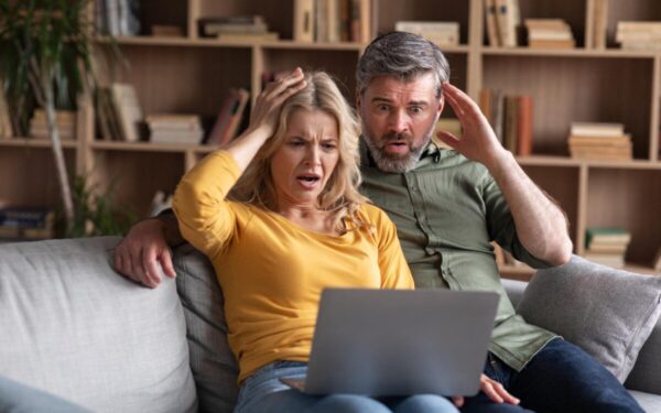 Siūlo aukso kalnus ir lietuvišką darbą užsienyje, bet už to slepiasi labai tamsi schema