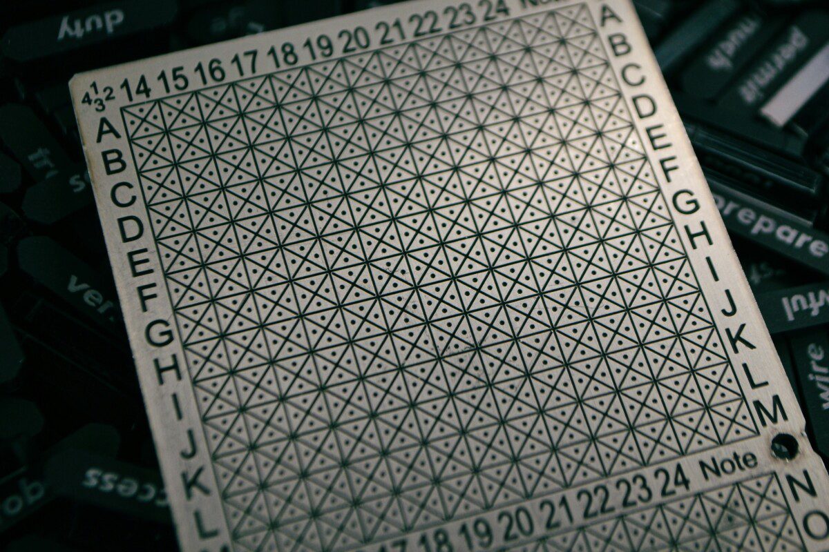 Mokslininkai sukūrė už bakteriją mažesnį QR kodą, matomą tik per supermikroskopą