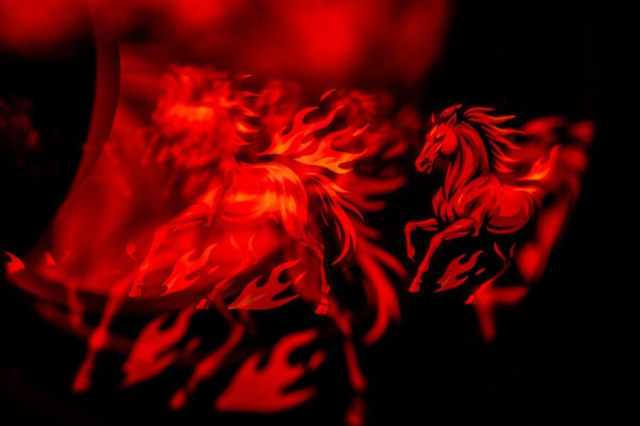 Ar galite mesti darbą 2026 metais? Ugninis Arklys kai kam atneš tikrą finansinį šuolį