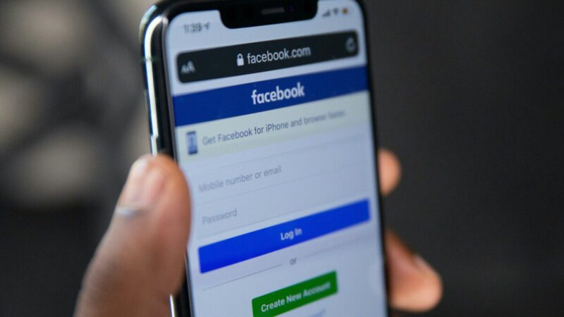 Platforma, kurią pažinojote, keičiasi: „Facebook“ įjungė dirbtinio intelekto režimą