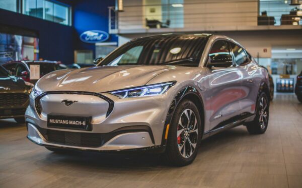 Lengvesnis, pigesnis, toliau važiuojantis: ar tai bus elektromobilis, kurio laukė rinka?