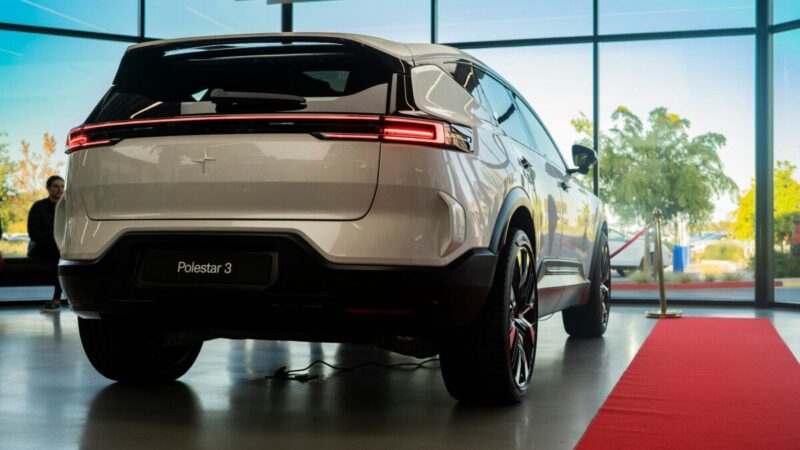 Valstija atveria piniginę: elektromobilių pirkėjams skiriamos dosnios išmokos, bet tik trumpam