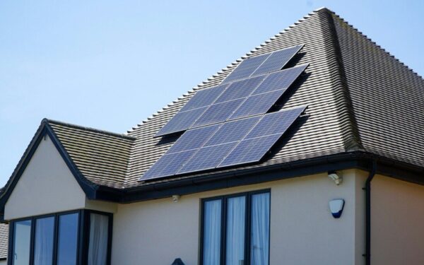 Saulės energijos revoliucija: mokslininkai pasiekė rekordinį efektyvumą, kurio niekas nesitikėjo