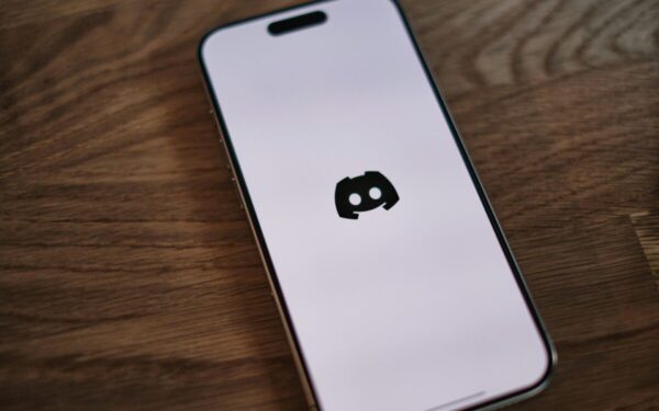 „Discord” įveda privalomą amžiaus patikrą: kas pasikeis ir kodėl tėvai turėtų tai žinoti