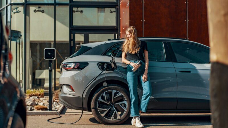 Pranoksta visus benzininius automobilius: puikus nuvažiuojamas atstumas ir stulbinanti kaina